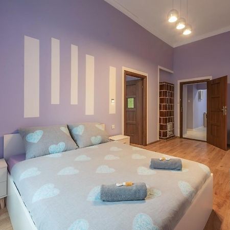 Queen Apartments Красков Екстериор снимка