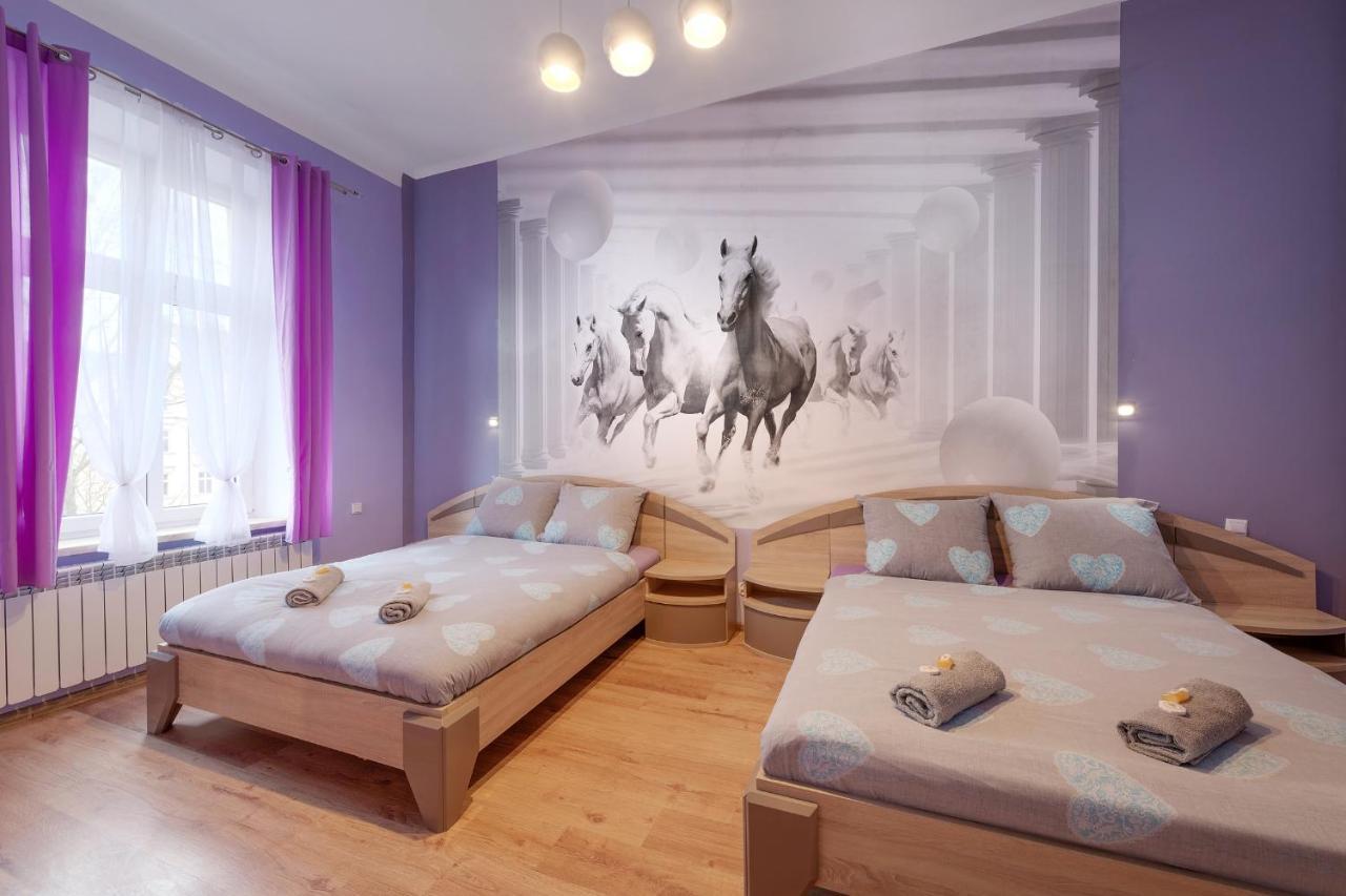 Queen Apartments Красков Екстериор снимка