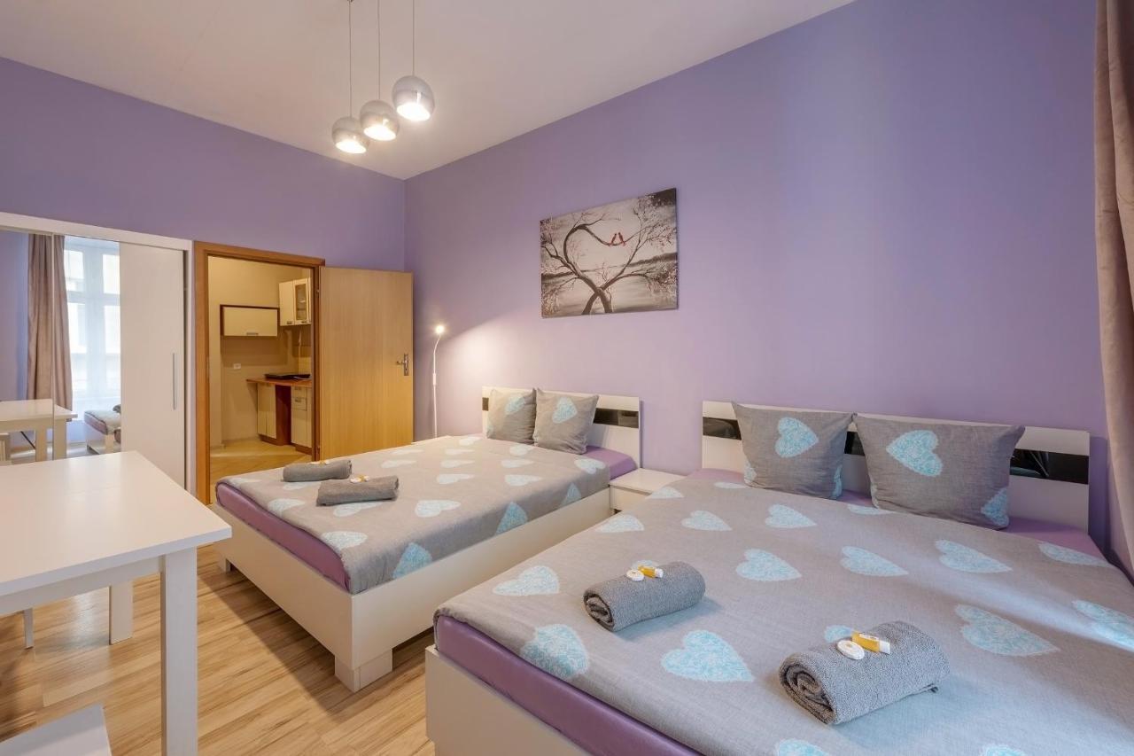 Queen Apartments Красков Екстериор снимка