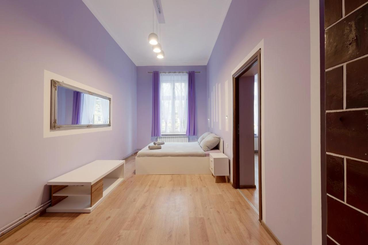 Queen Apartments Красков Екстериор снимка