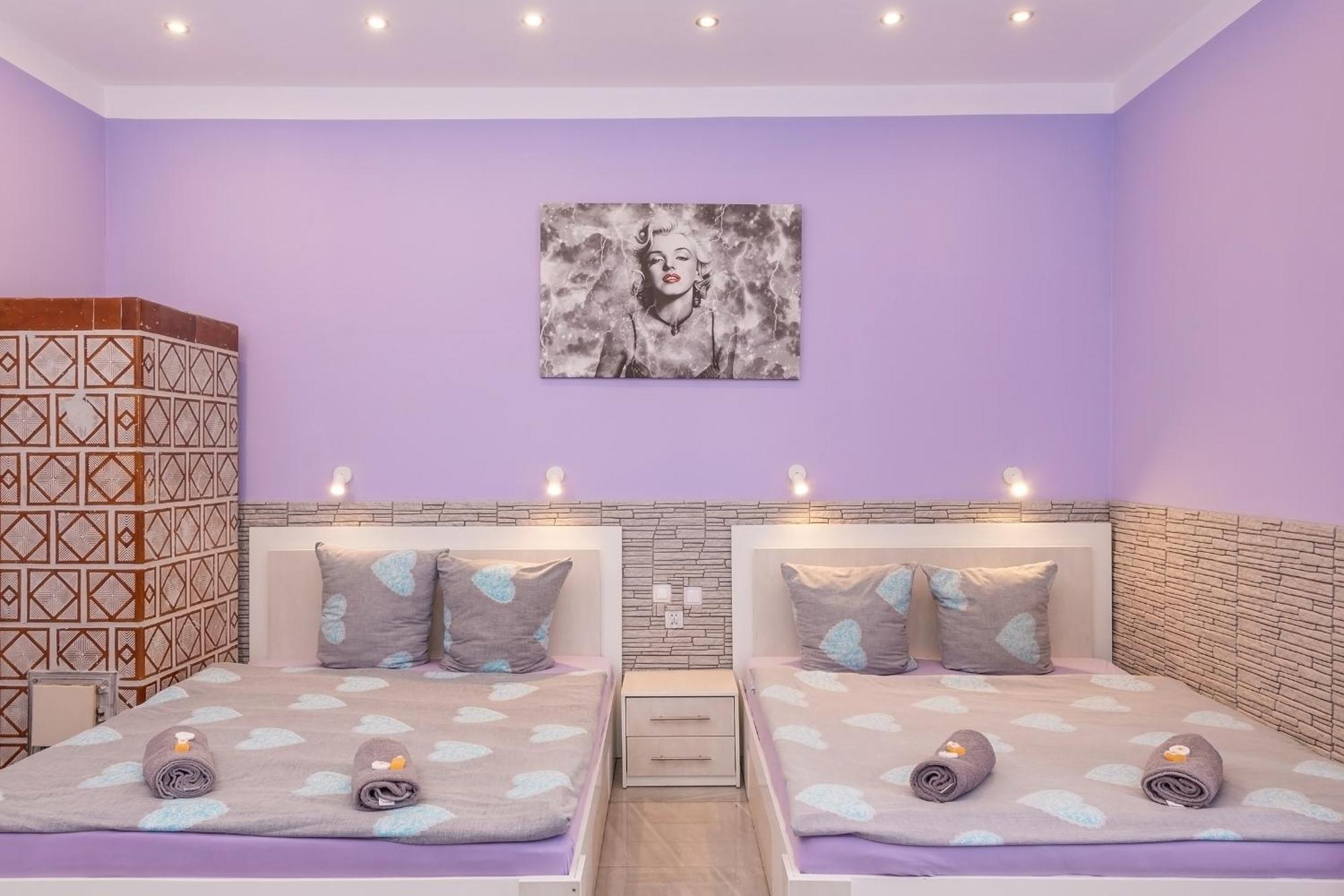 Queen Apartments Красков Екстериор снимка