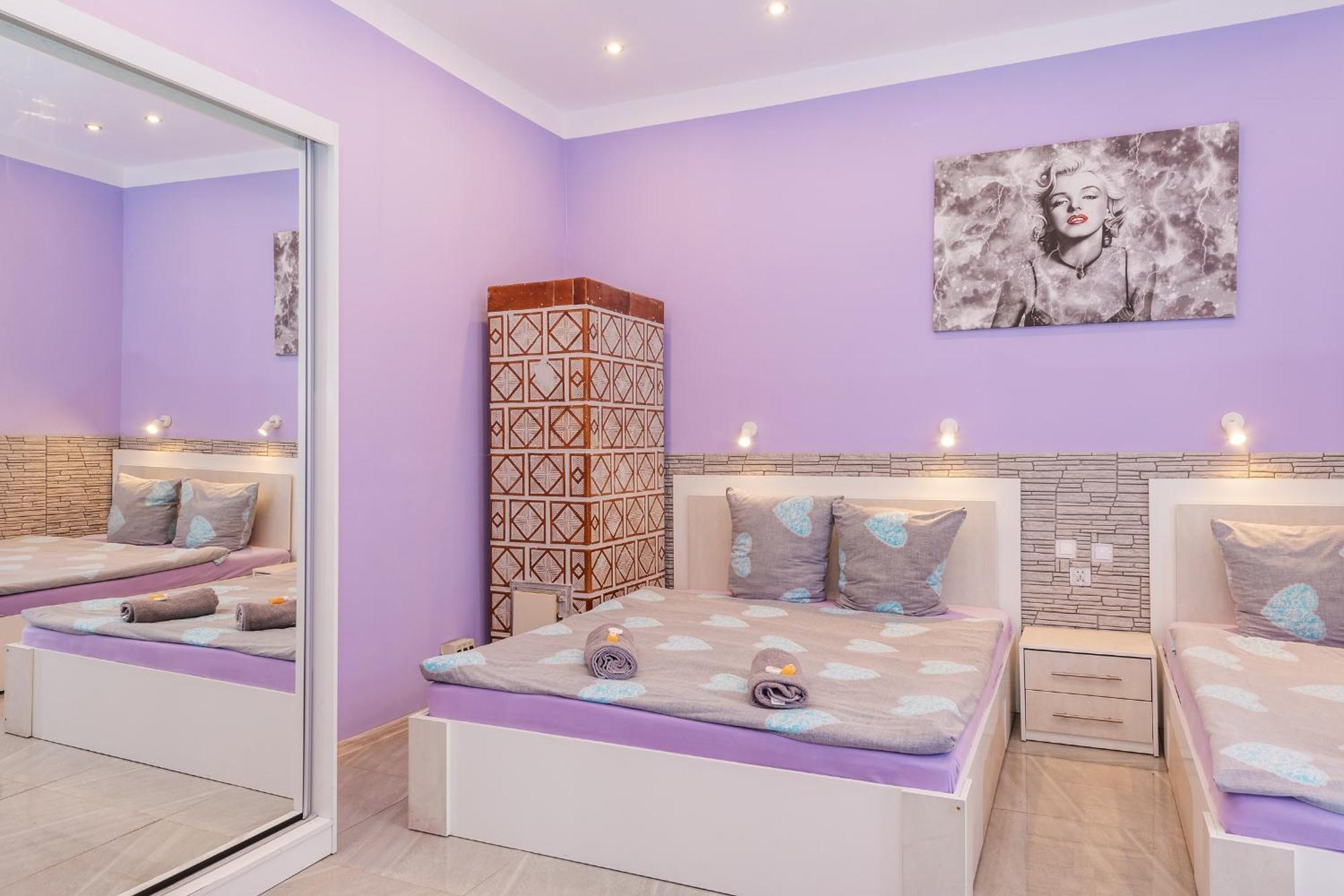 Queen Apartments Красков Екстериор снимка