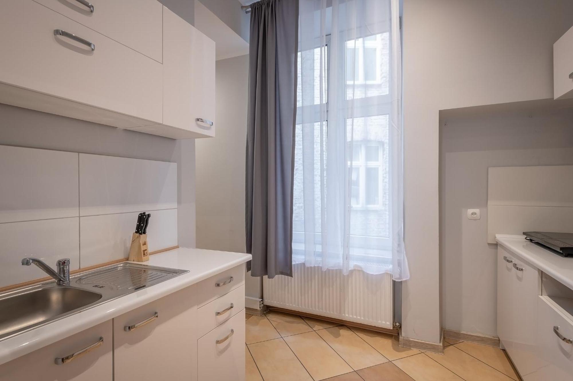Queen Apartments Красков Екстериор снимка
