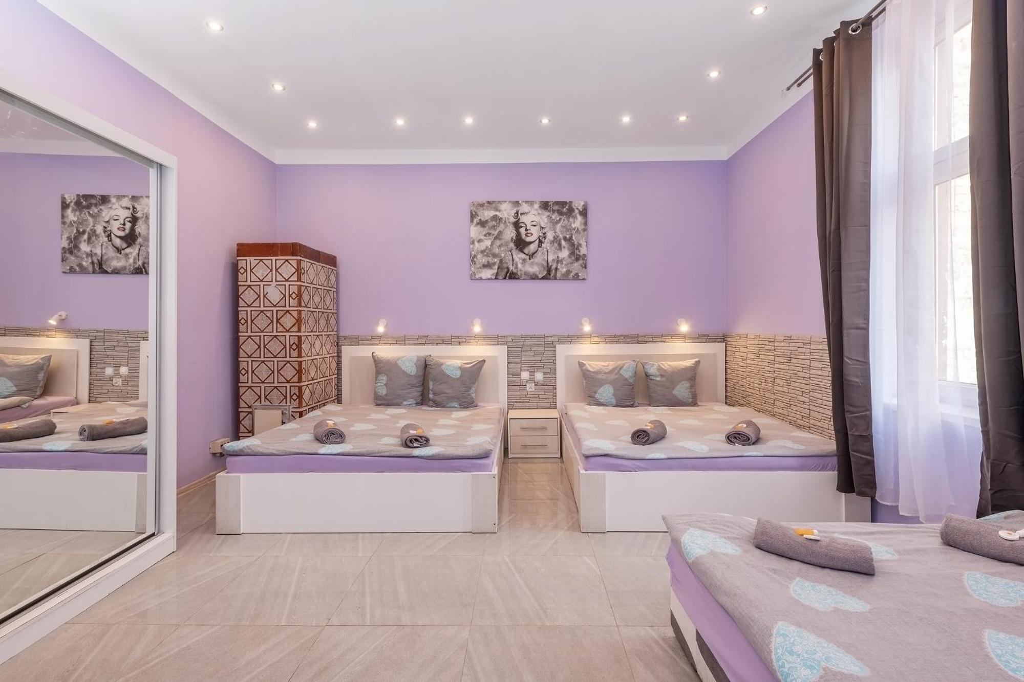 Queen Apartments Красков Екстериор снимка