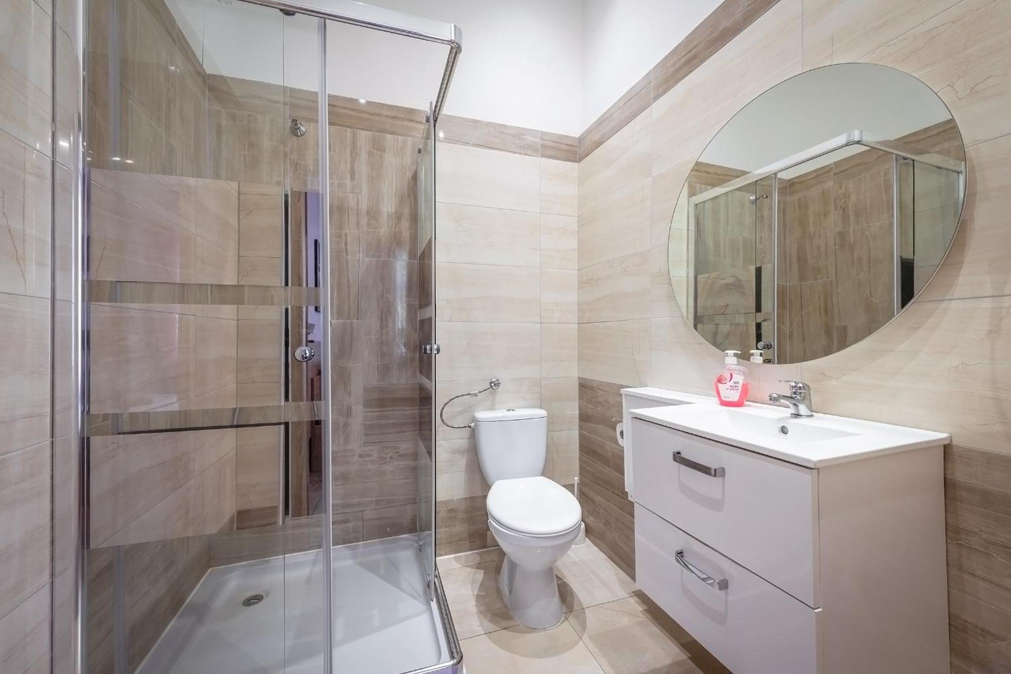 Queen Apartments Красков Екстериор снимка