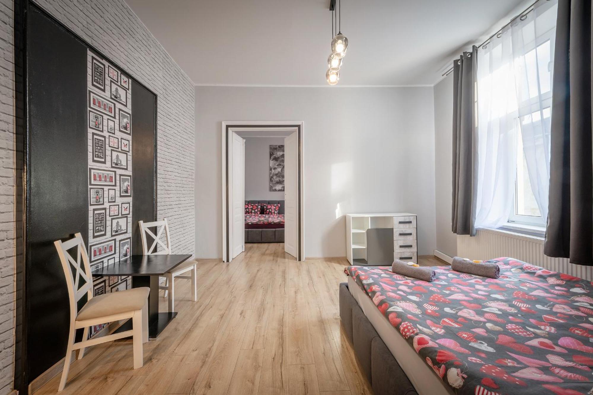 Queen Apartments Красков Екстериор снимка