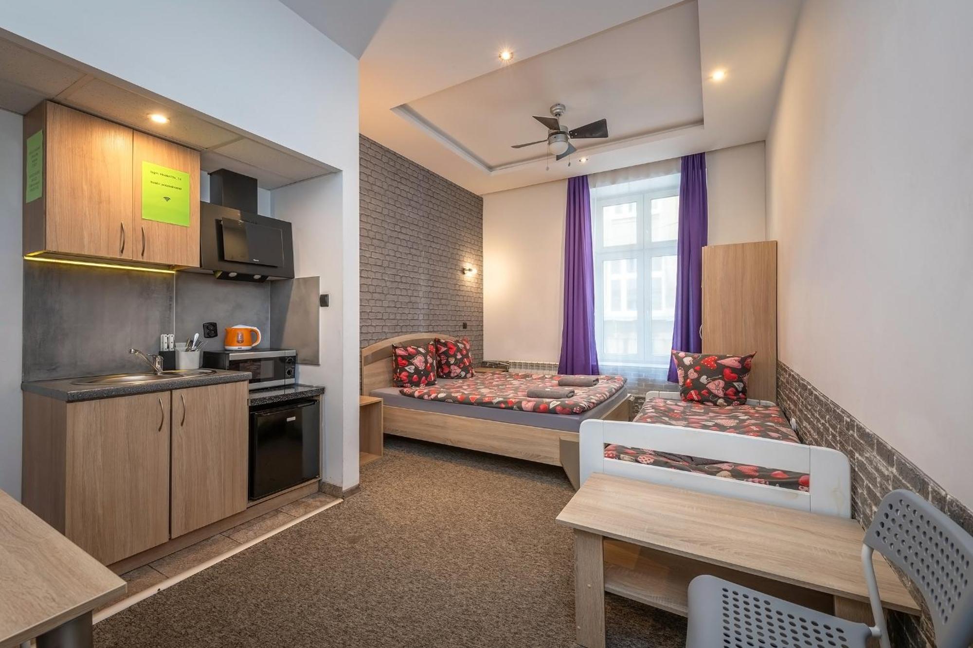 Queen Apartments Красков Екстериор снимка