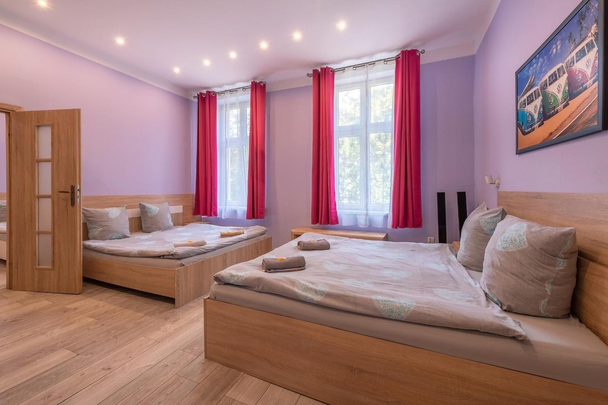 Queen Apartments Красков Екстериор снимка