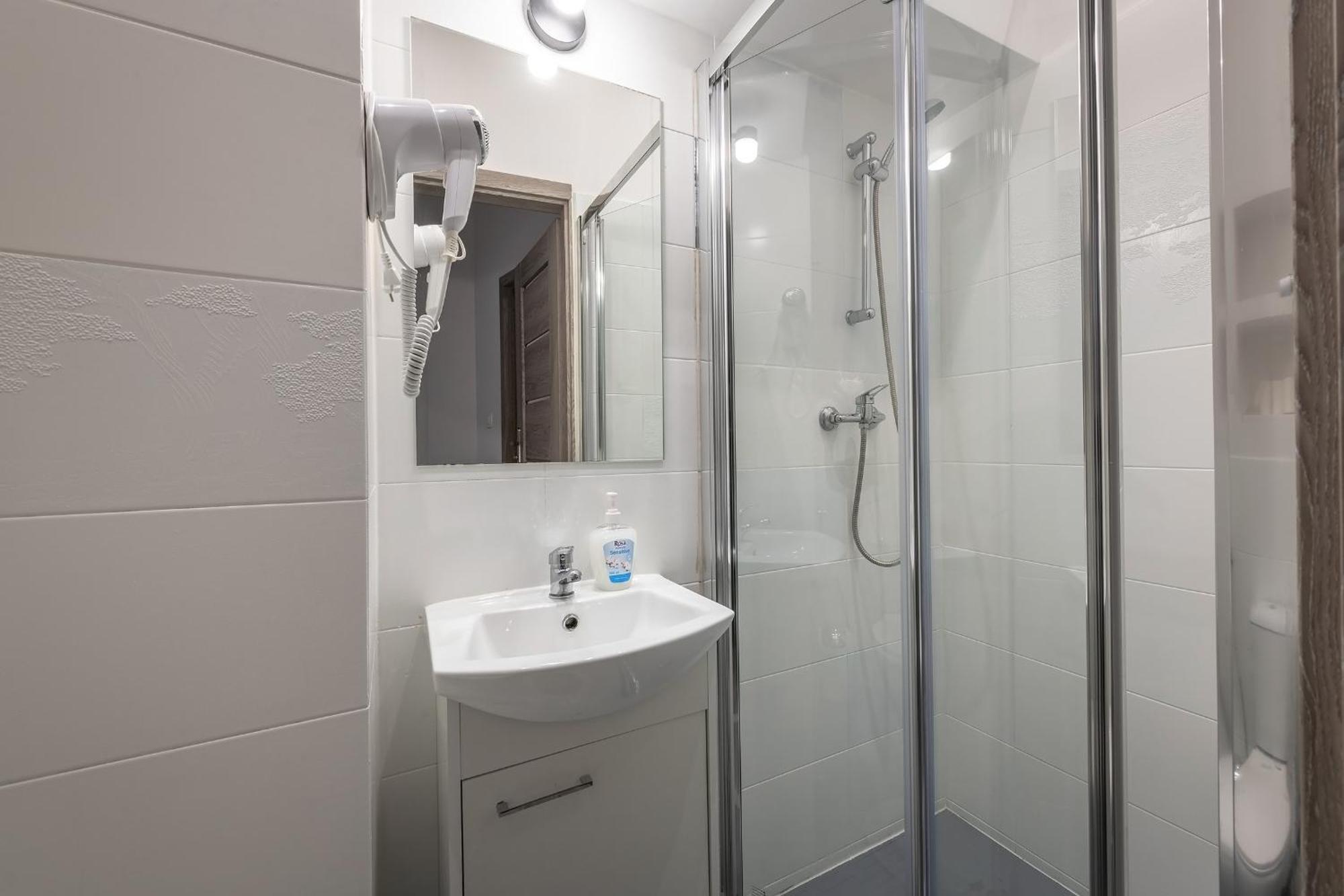 Queen Apartments Красков Екстериор снимка
