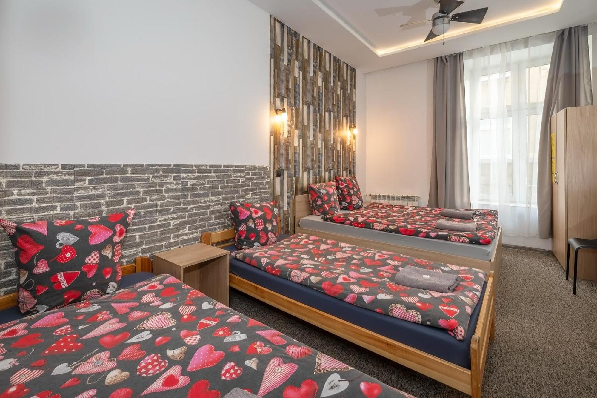 Queen Apartments Красков Екстериор снимка