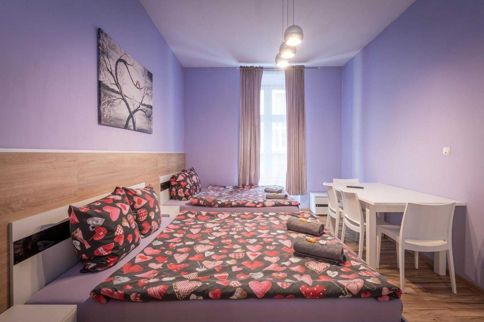 Queen Apartments Красков Екстериор снимка